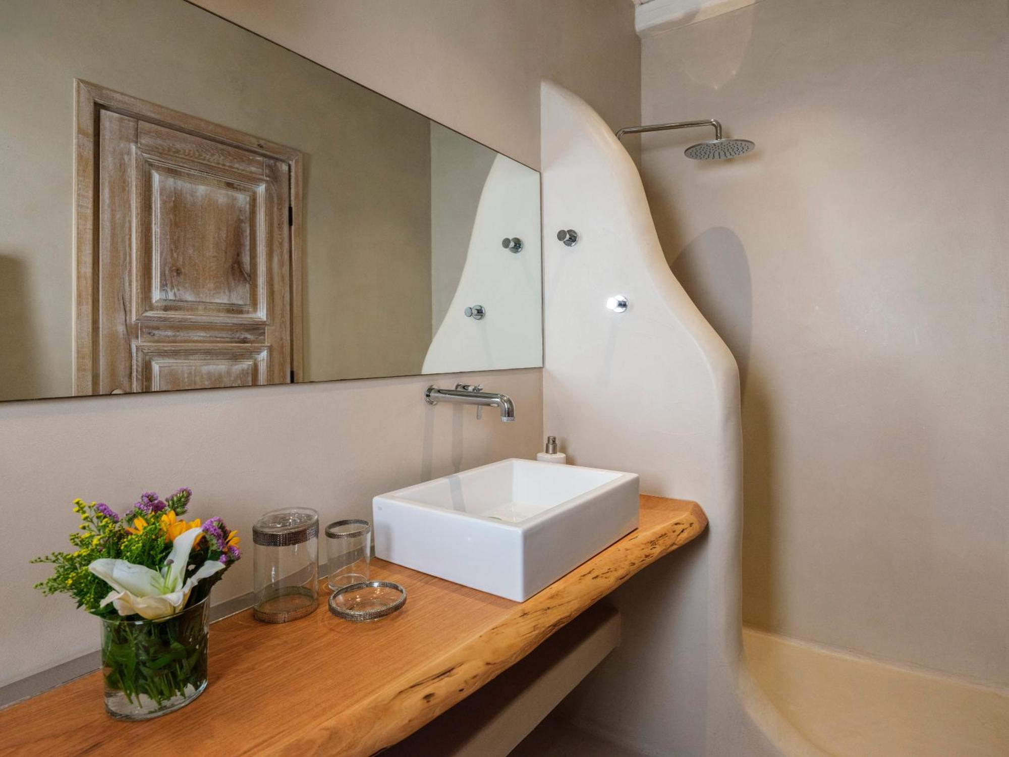 V&V Guest House - Luxury Suites オルノス エクステリア 写真